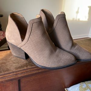 Steve Madden ladies leather ankle boots